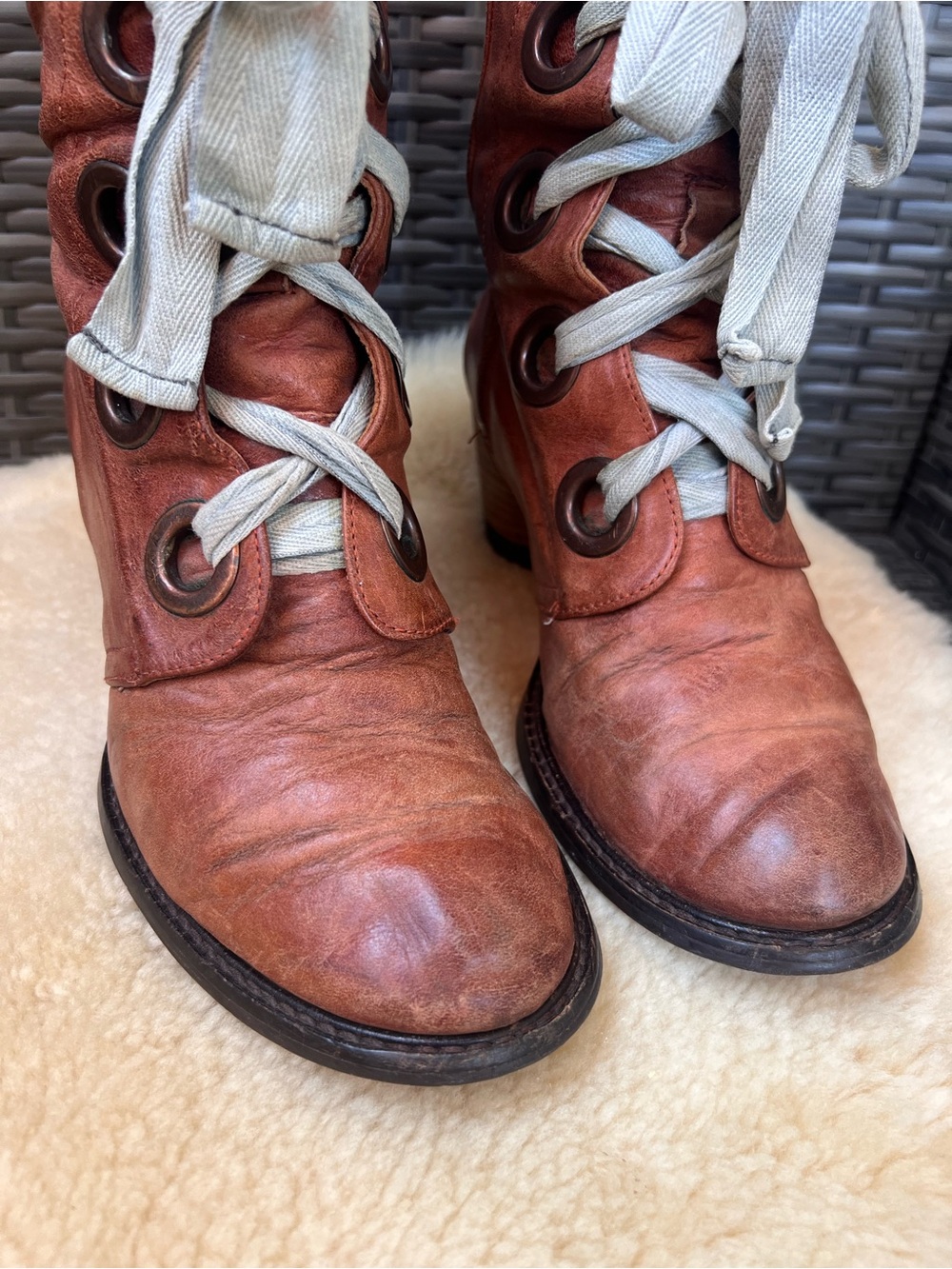 John Fluevog East End Gladstone Mid-Calf Lace Up Boots Sz 8 Brown Witch Grunge - Picture 4 of 14